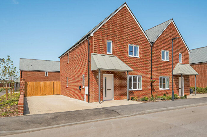 3 Bedroom Semi-Detached House For Sale In Summer Link, Fitzalan Road, Littlehampton, BN17