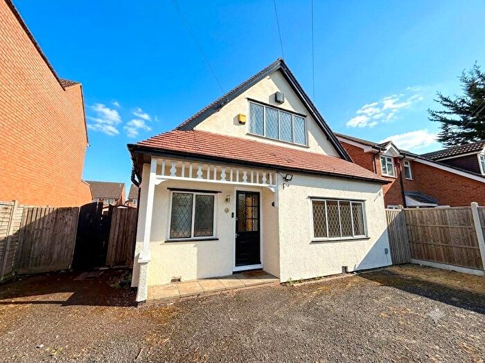 3 Bedroom Detached House To Rent In London Road, Slough, Berkshire, SL3