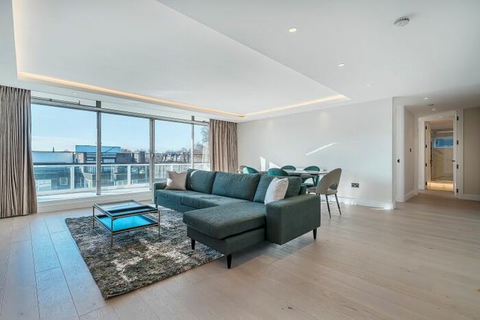 2 Bedroom Flat To Rent In The Quadrangle, London, W2