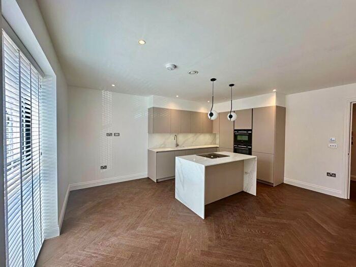 1 Bedroom Apartment To Rent In Beechcroft Avenue, Golders Green, NW11