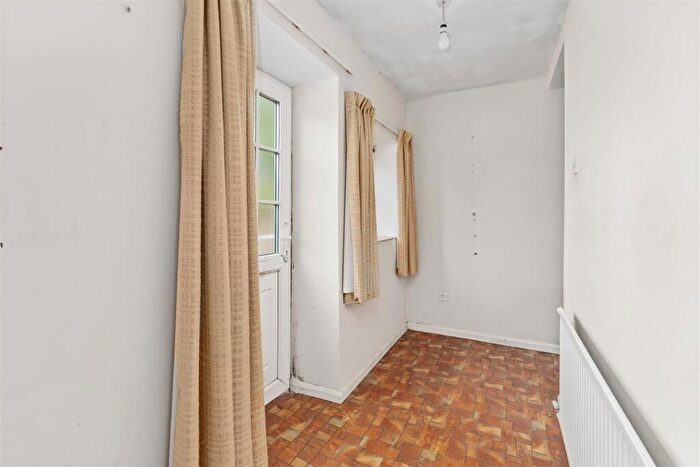 2 Bedroom Cottage For Sale In Spring Lane, Little Bourton, Banbury, OX17