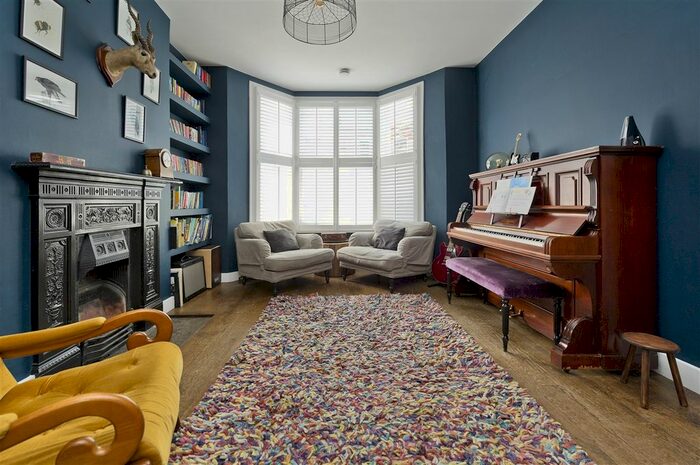 6 Bedroom Terraced House To Rent In Westville Road, London, W12