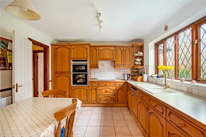 5 Bedroom Detached House For Sale In Kingswood Rise, Four Marks, GU34