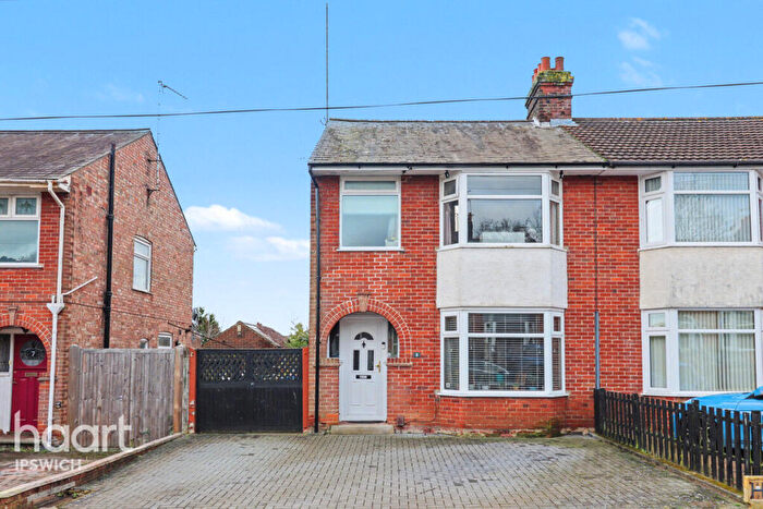 3 Bedroom Semi Detached House For Sale In Westholme Road, Ipswich, IP1