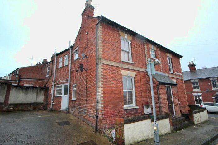 Studio To Rent In Shrubland Road, Colchester, CO2