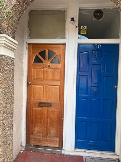 2 Bedroom Flat To Rent In Charlemont Road, London, E6