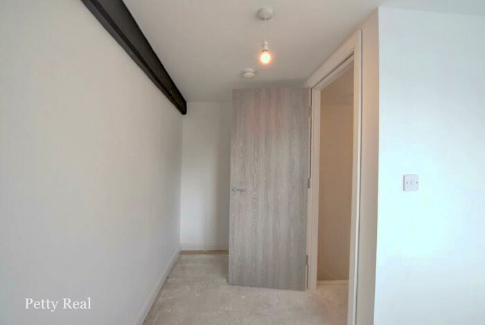 2 Bedroom Apartment To Rent In Apartment Heritage Quarter House, BB8