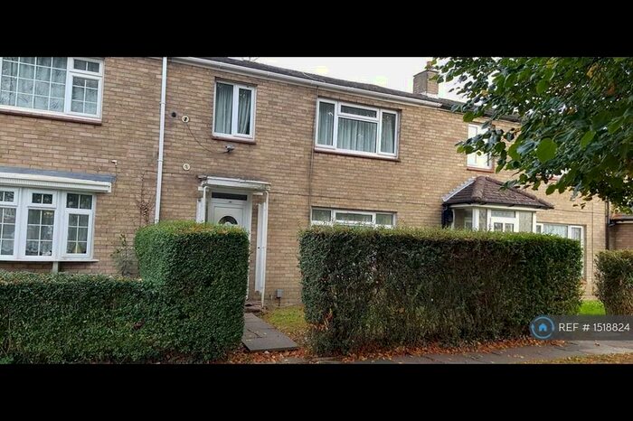 3 Bedroom Terraced House To Rent In Mercury Walk, Hemel Hempstead, HP2