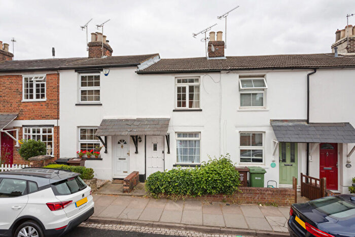 2 Bedroom Cottage To Rent In Boundary Road, St. Albans, Hertfordshire, AL1