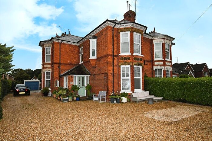 3 Bedroom Semi-detached House For Sale In Doddington Road, Lincoln, LN6
