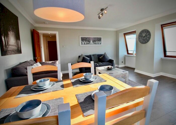 2 Bedroom Flat To Rent In Caledonian Crescent, Dalry, Edinburgh, EH11