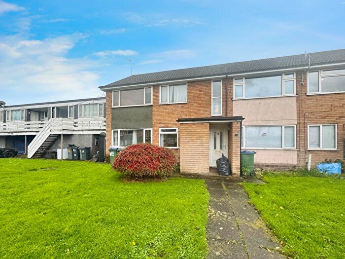 2 Bedroom Flat To Rent In Tudor Court Dudley Port, Tipton, DY4