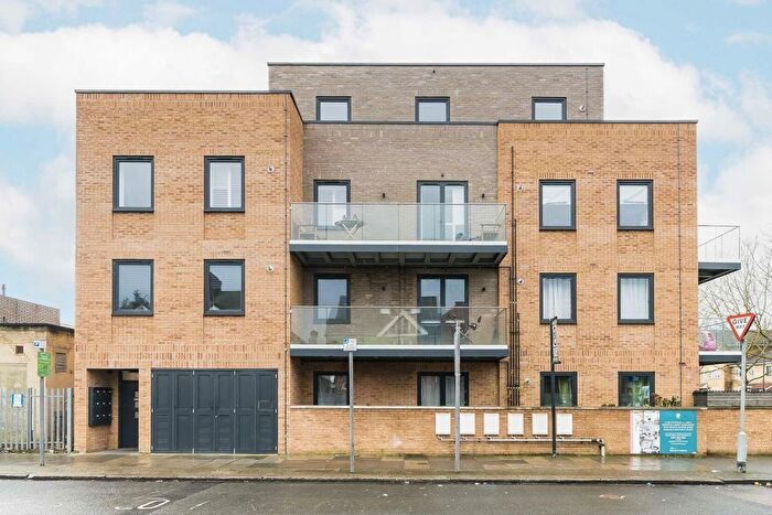 1 Bedroom Flat To Rent In Curzon Crescent, Willesden, NW10