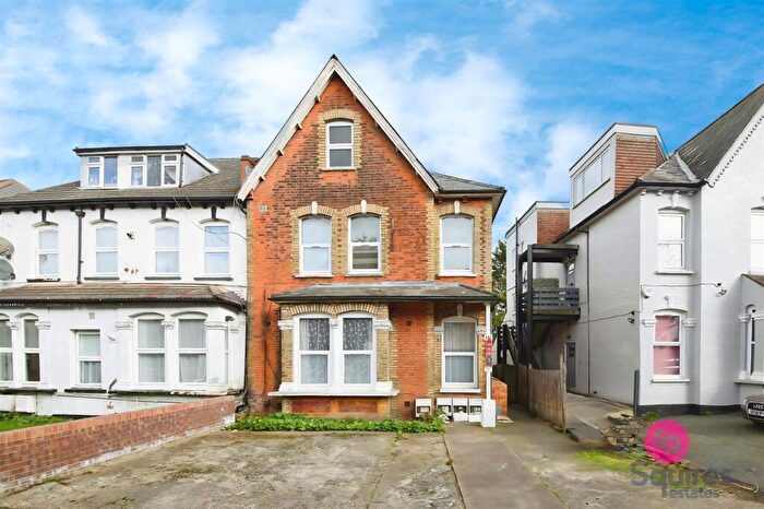 2 Bedroom Flat For Sale In Sunningfields Road, London, NW4