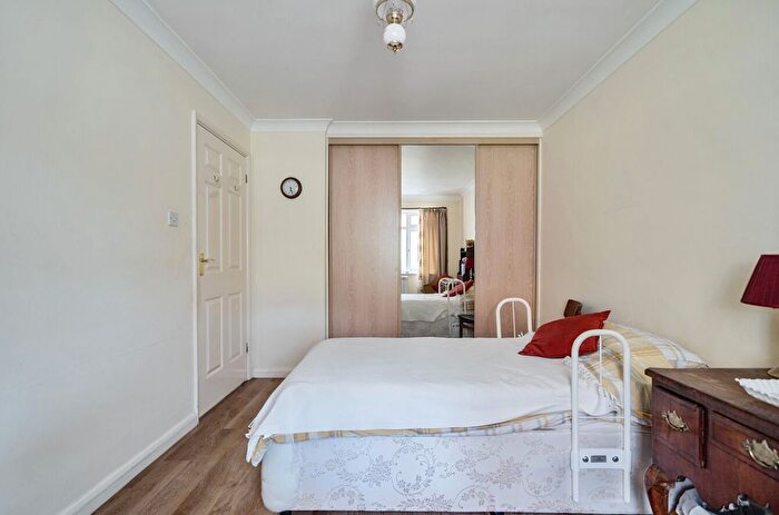 2 Bedroom Bungalow For Sale In Headley, Hampshire, GU35