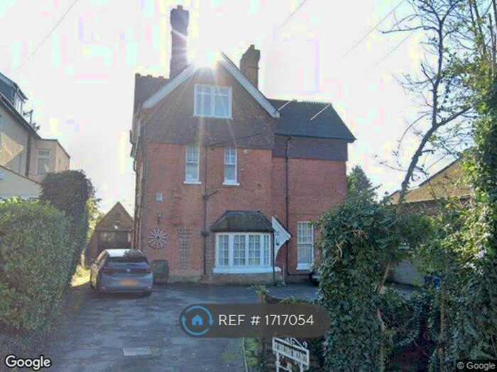 3 Bedroom Flat To Rent In St. Hildas Mount, London, NW7