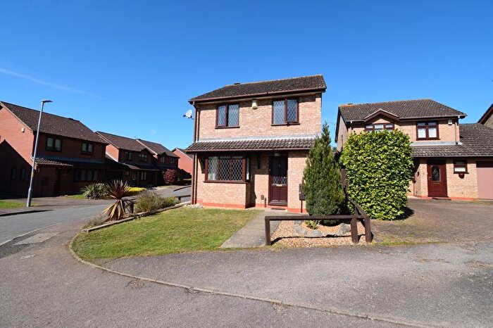 3 Bedroom Detached House For Sale In Harewood Drive, Taverham, NR8