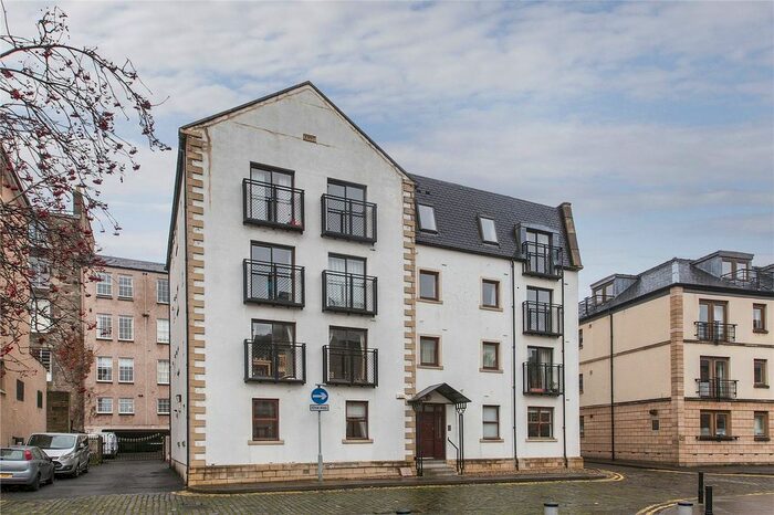 2 Bedroom Flat To Rent In West Silvermills Lane, Stockbridge, Edinburgh, EH3