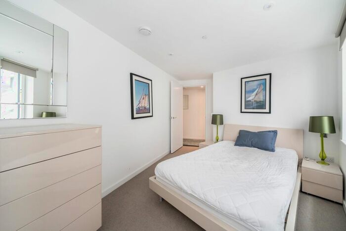 2 Bedroom Apartment To Rent In Eagle Point, City Road, London, EC1V