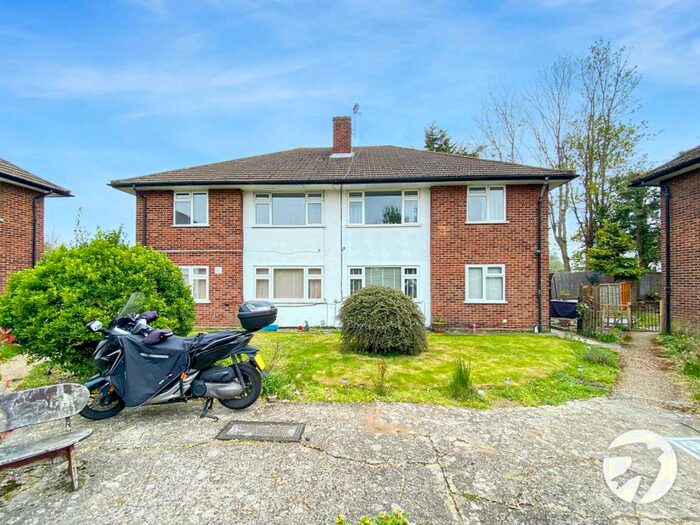 2 Bedroom Maisonette To Rent In Red Lion Close, Orpington, Kent, BR5