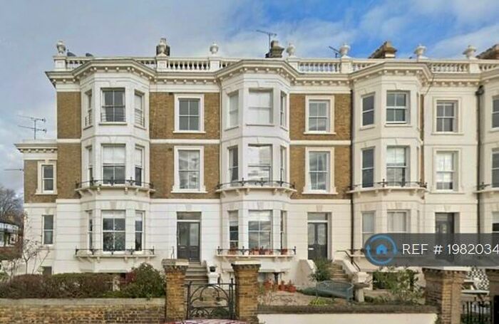 2 Bedroom Flat To Rent In Clifton Terrace, Southend-On-Sea, SS1