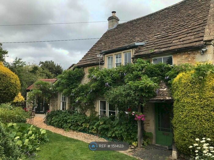 2 Bedroom Semi-Detached House To Rent In Corsham Road, Melksham, SN12