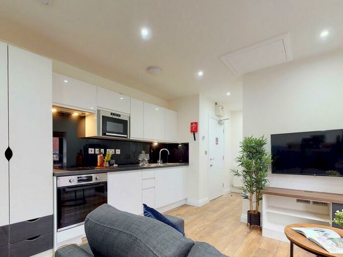 Apartment To Rent In Flat, Hyde Terrace #, LS2