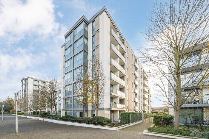 1 Bedroom Flat For Sale In Simmonds House, Brentford, TW8