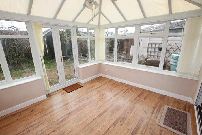 2 Bedroom Bungalow For Sale In Norfolk Avenue, Holland On Sea, CO15