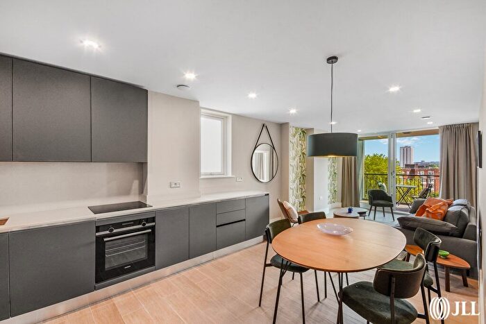 2 Bedroom Flat For Sale In Wyvil Road, London, SW8