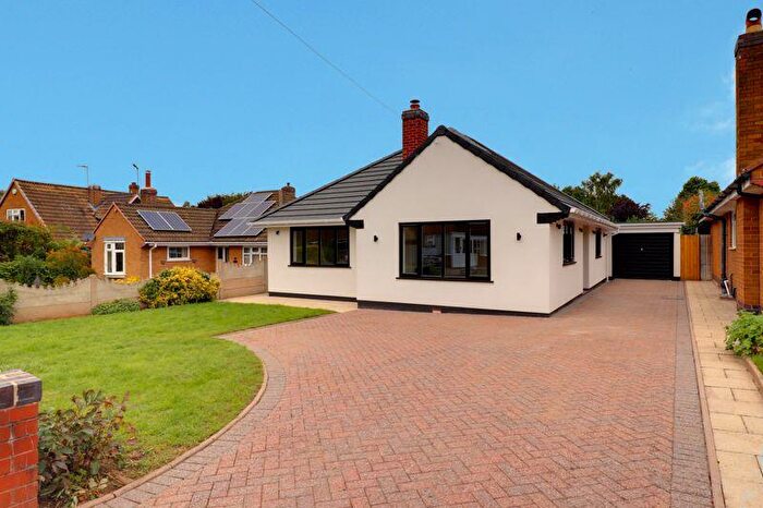 3 Bedroom Detached Bungalow To Rent In Oakridge Way, Walton-on-the-Hill, Stafford, ST17
