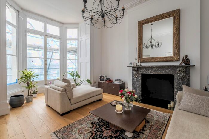 2 Bedroom Flat To Rent In Upper Park Road London, NW3