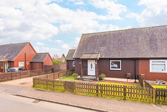 3 Bedroom Semi Detached House For Sale In Ladeside Road, Blackburn, EH47