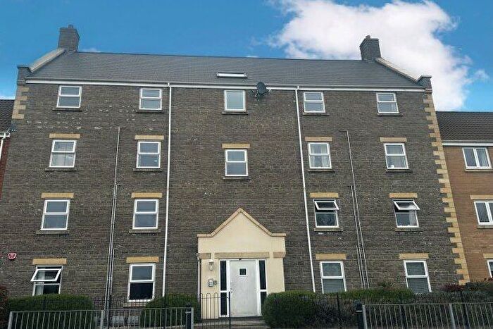 2 Bedroom Flat To Rent In Mill House Road, Taunton, TA2