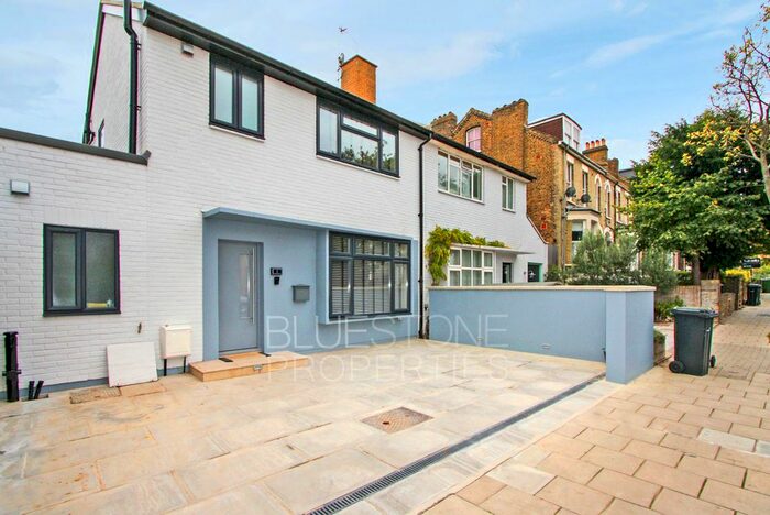 5 Bedroom Semi-Detached House To Rent In Angles Road, London, SW16