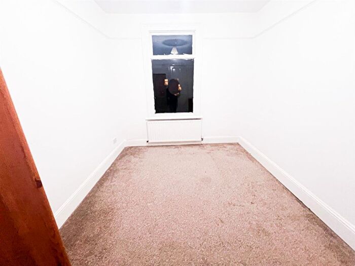 4 Bedroom Terraced House To Rent In Sunnyside Road, London, E10