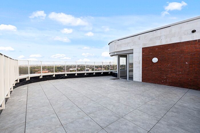 1 Bedroom Flat To Rent In Orla Lodge Penthouse, Harrow, HA1