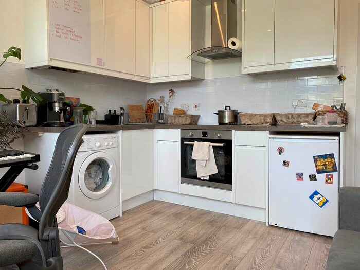 1 Bedroom Flat To Rent In Arcadian Gardens, Wood Green/Bounds Green, N22