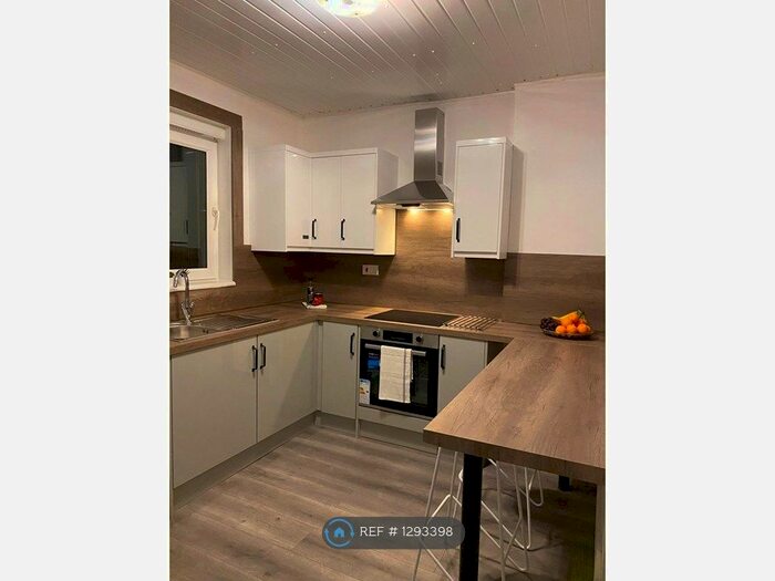 3 Bedroom Flat To Rent In Albion Street, Coatbridge ML5