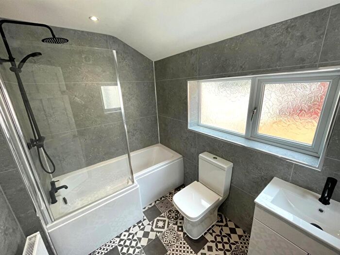 3 Bedroom End Of Terrace House For Sale In Nantgarw Road, Caerphilly, CF83