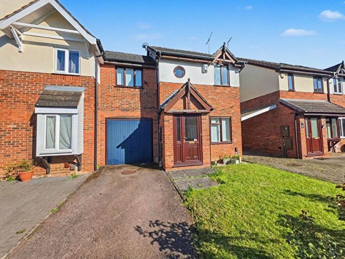3 Bedroom Semi-Detached House For Sale In Pennington Mews, Rugby, CV21