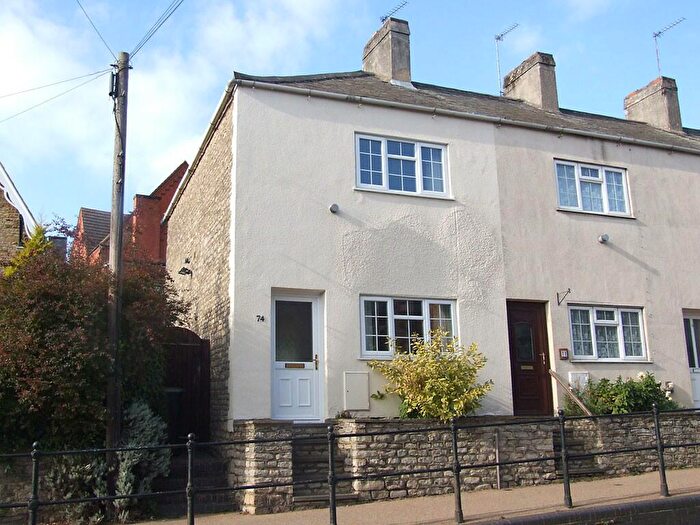 2 Bedroom End Of Terrace House To Rent In High Street, Irthlingborough, NN9
