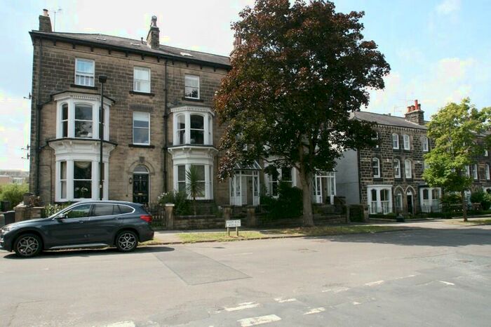 2 Bedroom Apartment To Rent In Apartment, West End Avenue, Harrogate, North Yorkshire, HG2