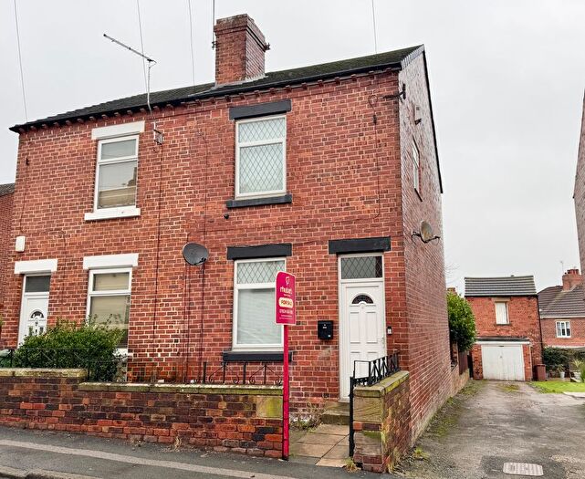 3 Bedroom Semi-Detached House For Sale In Coach Road, Wakefield, West Yorkshire, WF1