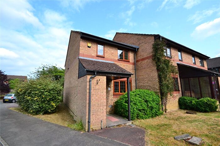 3 Bedroom End Of Terrace House To Rent In Higher Alham, Bracknell, Berkshire, RG12