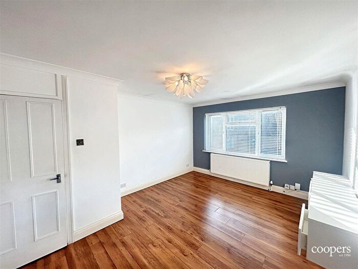 1 Bedroom Flat To Rent In Hetherington Way, Ickenham, UB10