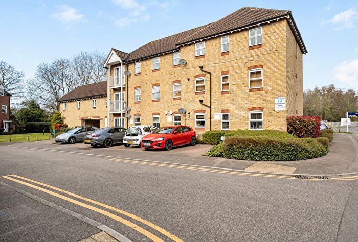 2 Bedroom Flat For Sale In The Sidings, Dunton Green, Sevenoaks, Kent, TN13