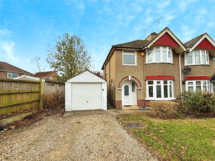 3 Bedroom Semi Detached House To Rent In South View Avenue, Swindon, Wiltshire, SN3