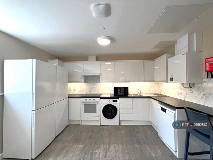 7 Bedroom Flat To Rent In Stokes Croft, Bristol, BS2