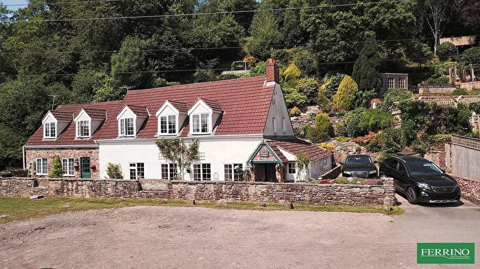 4 Bedroom Detached House For Sale In ( Double Bedrooms), Gatcombe, Blakeney, Gloucestershire., GL15